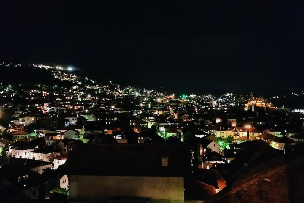 Spacious Condo Near Bascarsija - Free Parking Sarajevo Luaran gambar